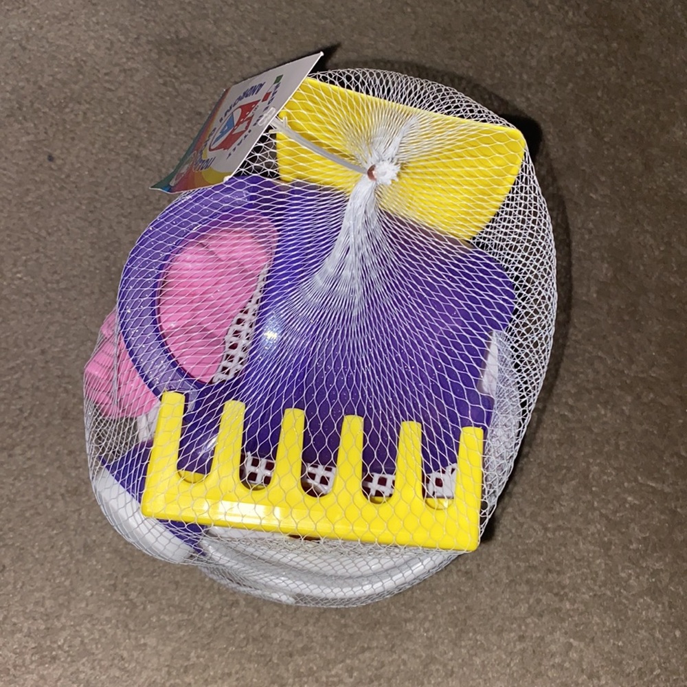 Unicorn ๐ฆ Bucket Set - Picture 2 of 5